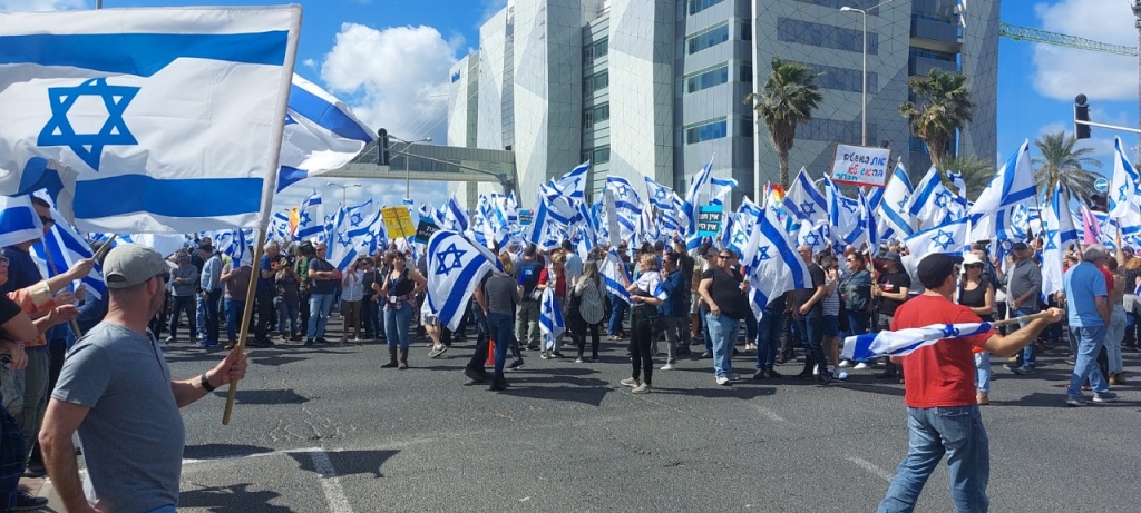 הפגנות בצומת מת"ם חיפה